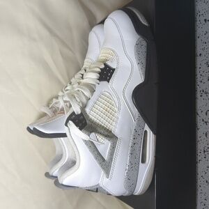 Jordan Air Jordan 4 Retro OG - White, Red, Black, Gray